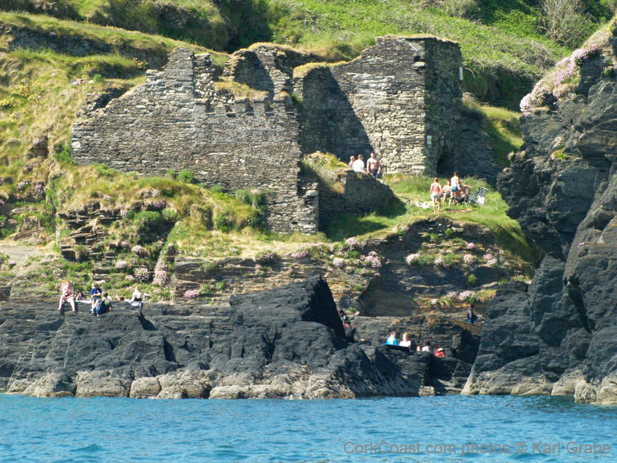 KG081705 nohoval people