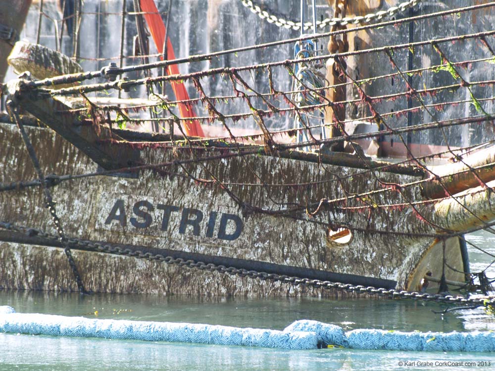 KG105640 Astrid namplate