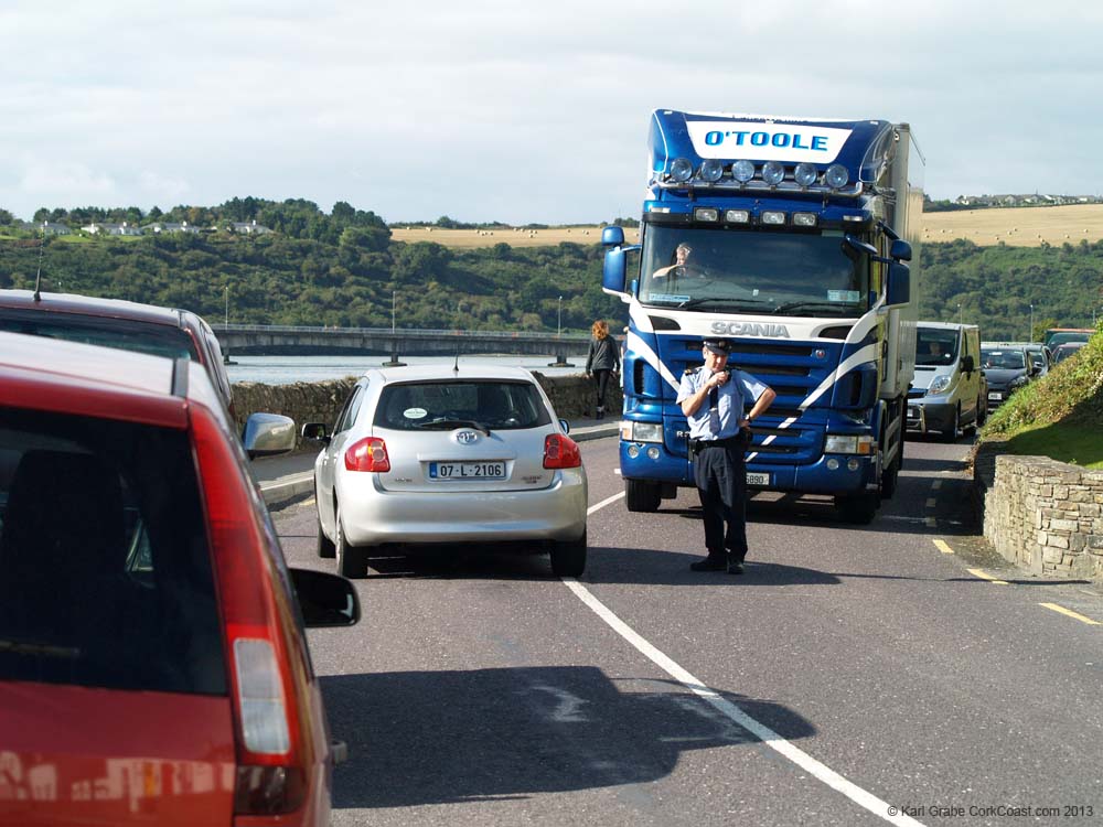 KG105669 kinsale traffic and garda