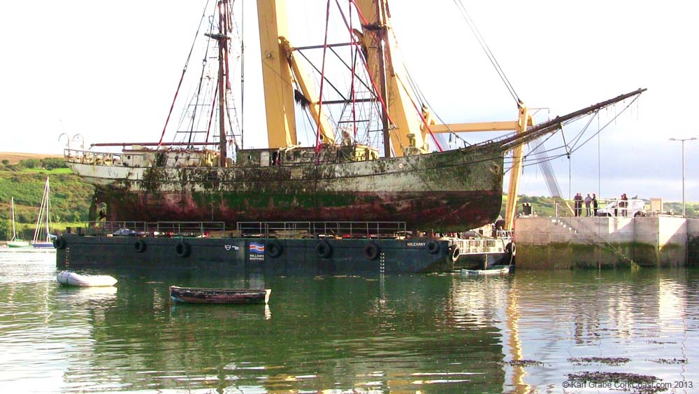 IMG_0417 barge in place