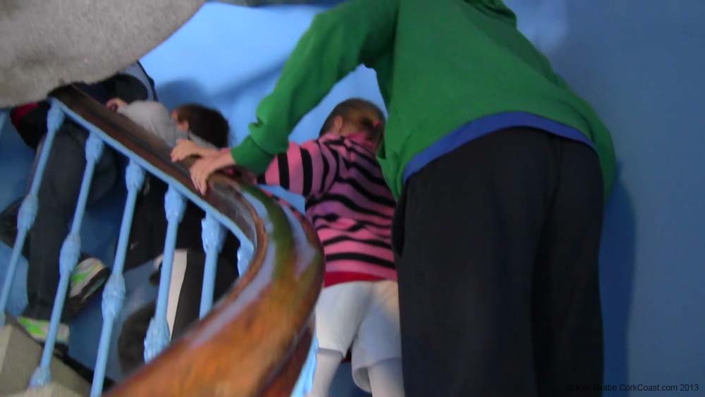 KG075356 IMG_0246 spiral stairs